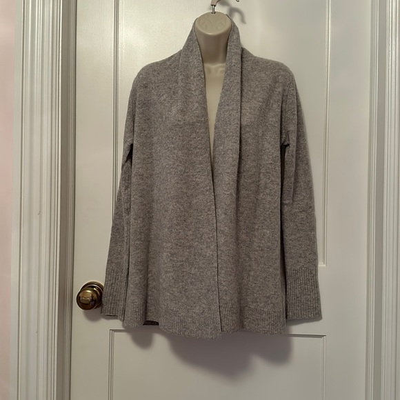 TAHARI CASHMERE SWEATER OATMEAL - Picture 1 of 5
